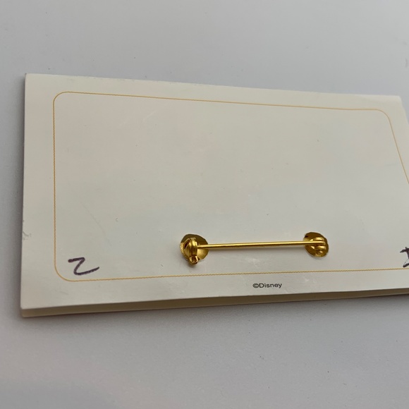 Disney Magic Kingdom Castle Disney's Keys to the Kingdom Gold Tone Key Lapel Pin - Picture 7 of 11
